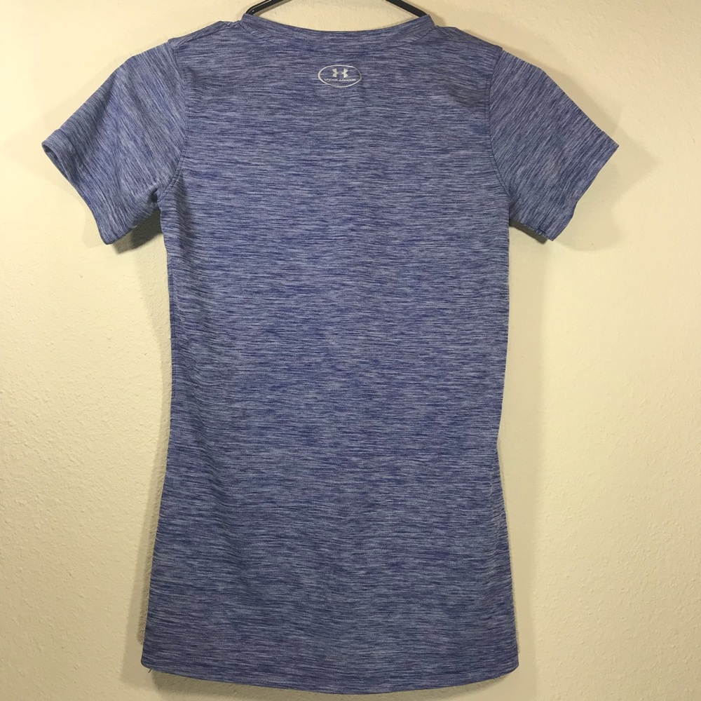 UA vneck shortsleeve semifitted active workout top - Picture 3 of 5